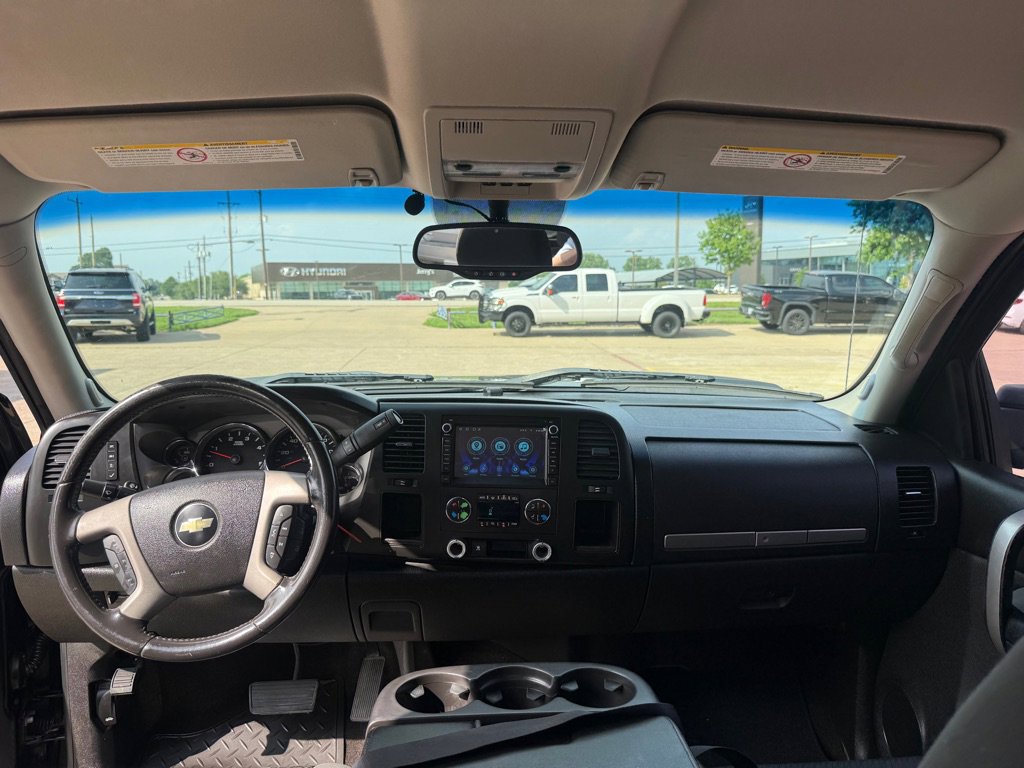 Used 2009 Chevrolet Silverado 2500 LT w/ Exterior Plus Package RWD image 25