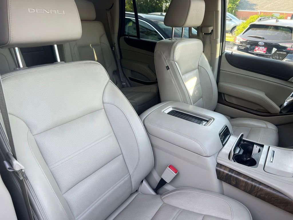Used 2018 GMC Yukon Denali w/ Denali Ultimate Package AWD/4WD image 46