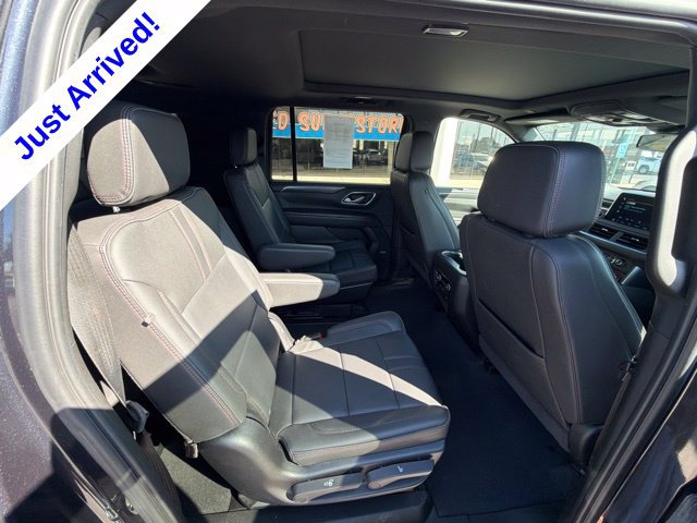 Used 2024 Chevrolet Suburban RST w/ Luxury Package AWD/4WD image 35