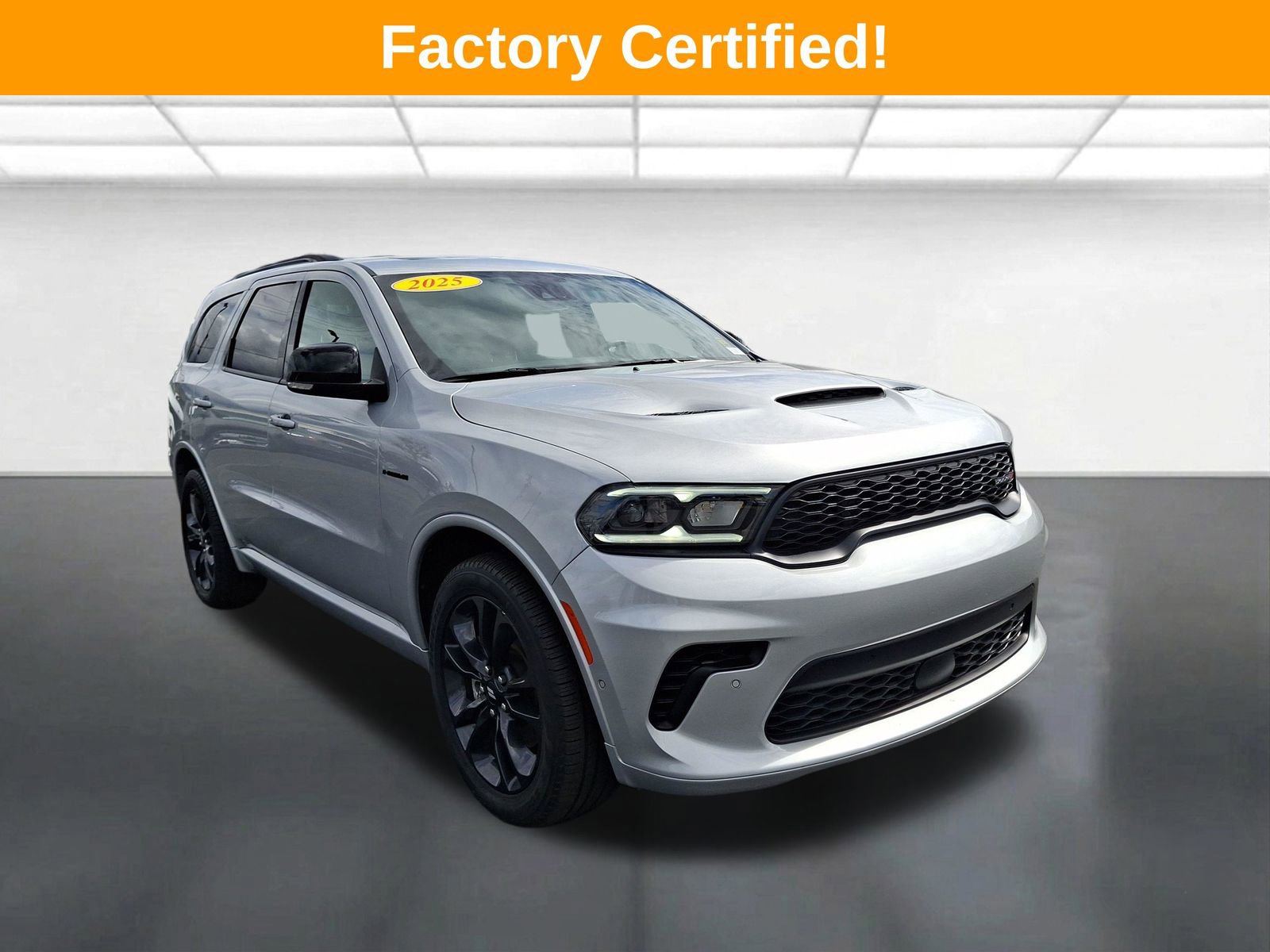 Certified 2025 Dodge Durango R/T w/ Blacktop Package AWD/4WD image 1