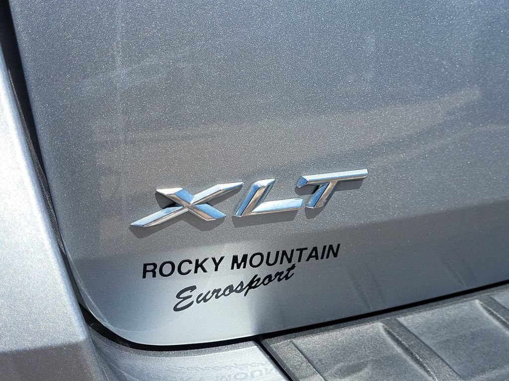 Used 2023 Ford Explorer XLT AWD/4WD image 18