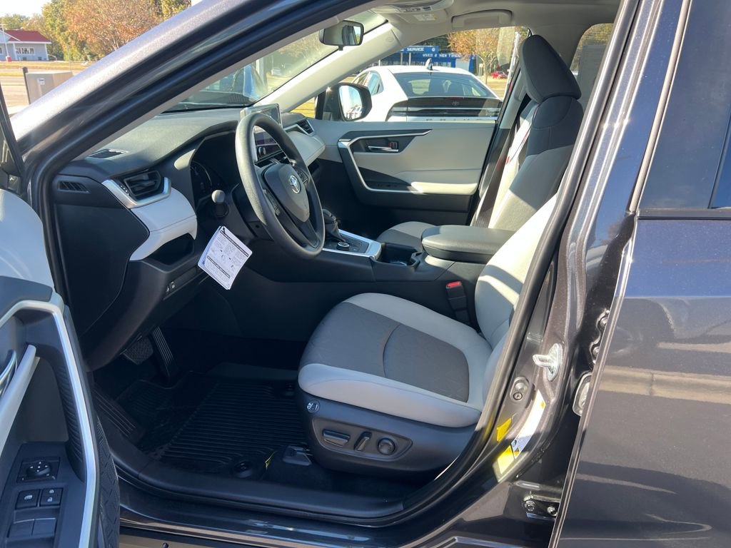 New 2025 Toyota RAV4 XLE image 11