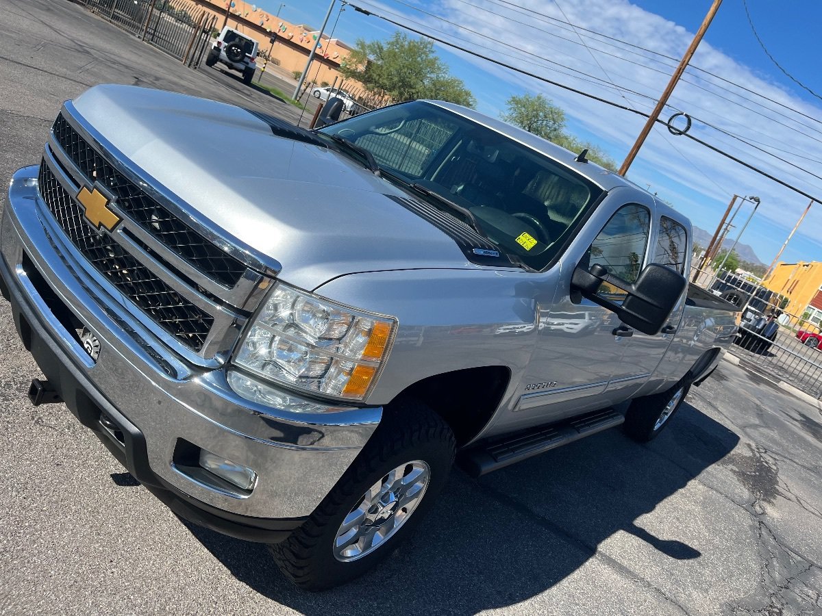 Used 2014 Chevrolet Silverado 3500 LT w/ Interior Plus Package AWD/4WD image 42