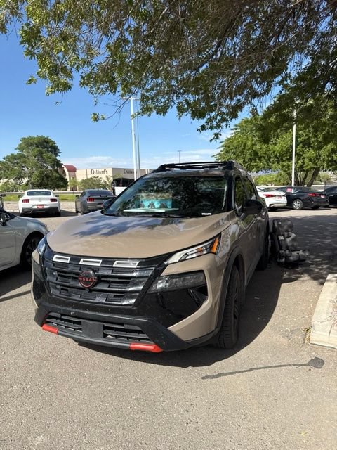 Certified 2025 Nissan Rogue SV AWD/4WD image 6