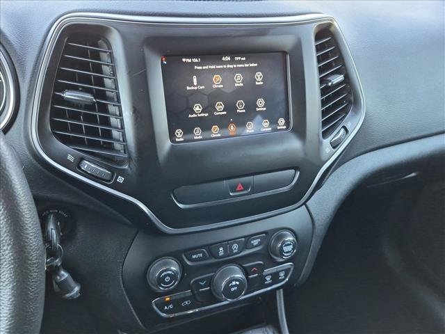 Used 2020 Jeep Cherokee Latitude FWD image 15