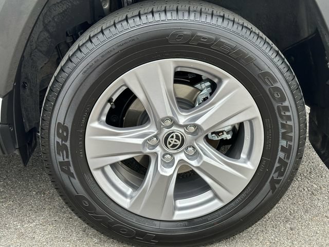 Certified 2025 Toyota RAV4 XLE w/ Convenience Package AWD/4WD image 33