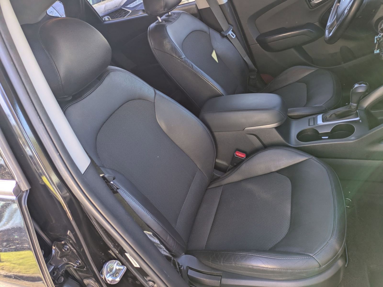 Used 2014 Hyundai Tucson SE image 26