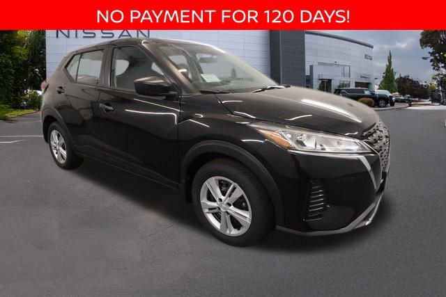 New 2025 Nissan Kicks Play S image 1