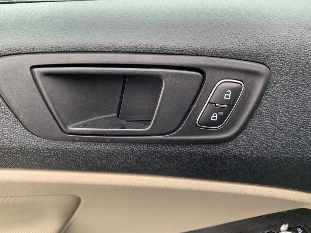Used 2021 Ford EcoSport S image 20