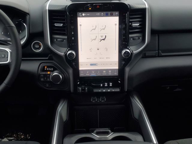 New 2026 RAM 1500 4x4 Crew Cab image 18