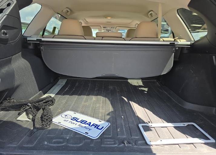 Used 2016 Subaru Outback 2.5i Limited AWD/4WD image 10