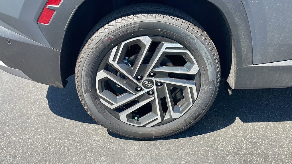 New 2025 Hyundai Tucson Limited image 31