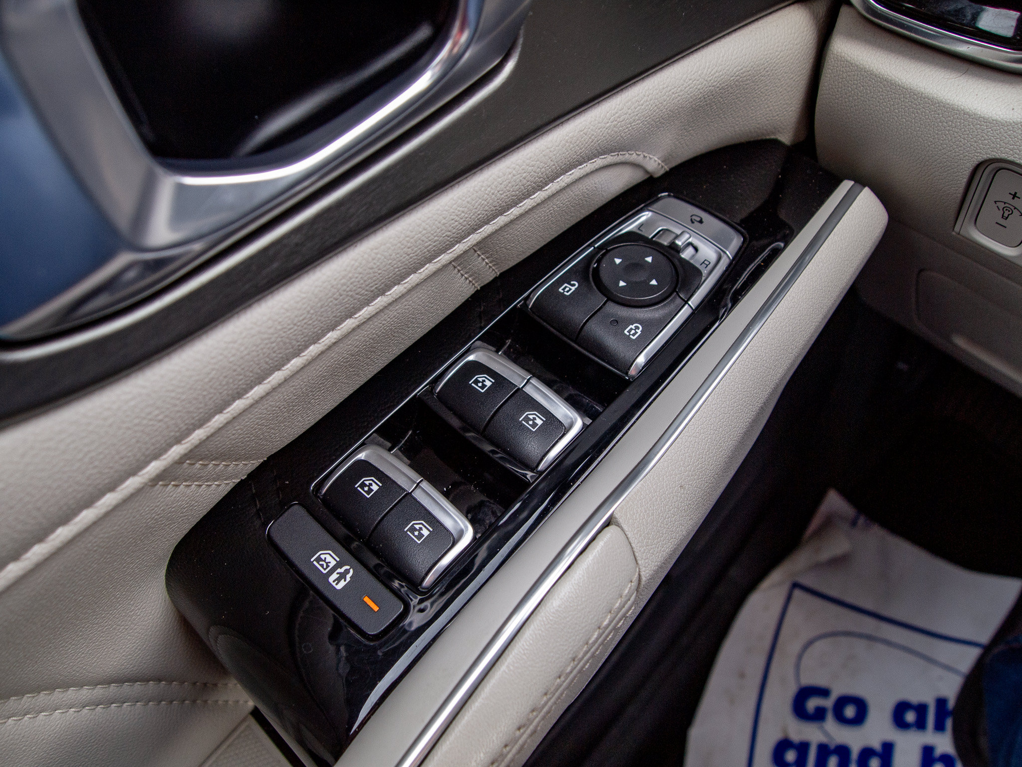 Used 2023 Kia Sorento SX AWD/4WD image 12