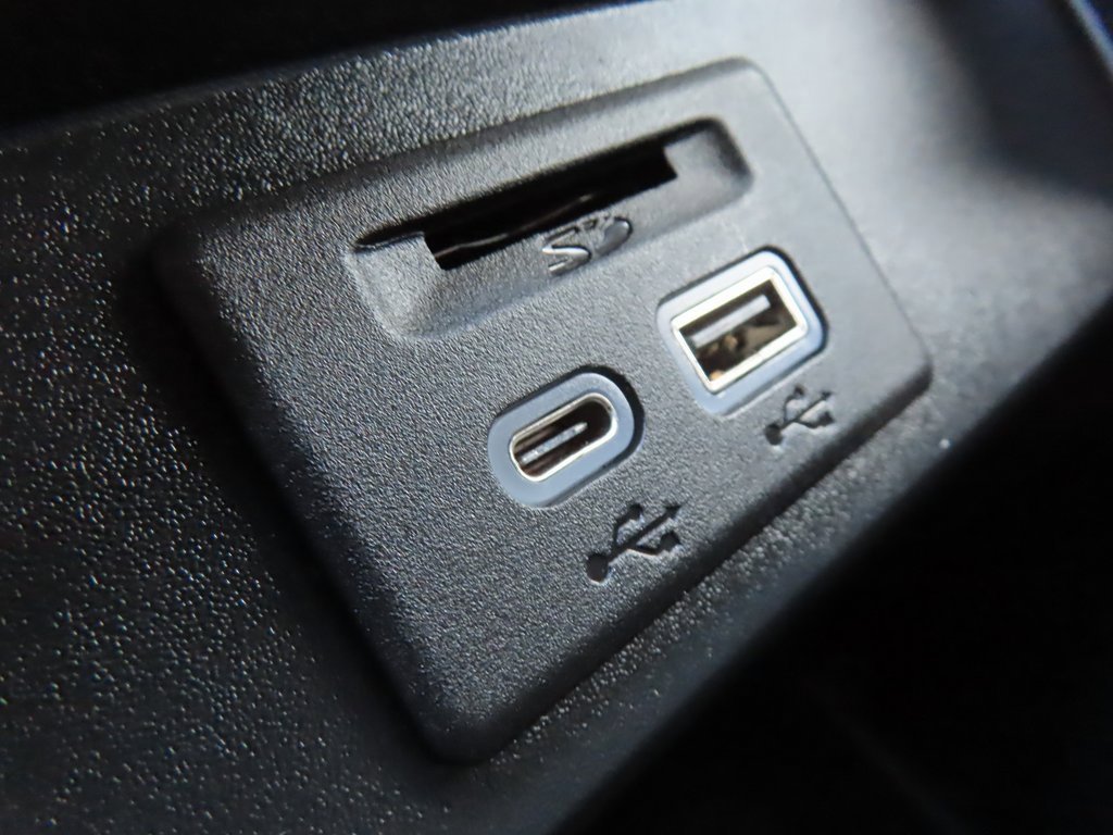 Used 2021 Chevrolet Tahoe RST w/ Luxury Package image 11