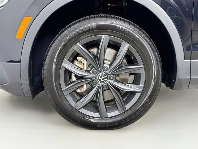 Used 2024 Volkswagen Tiguan SE AWD/4WD image 30