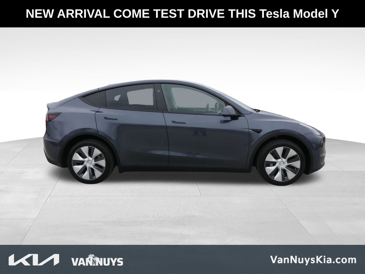 Used 2023 Tesla Model Y Long Range image 2