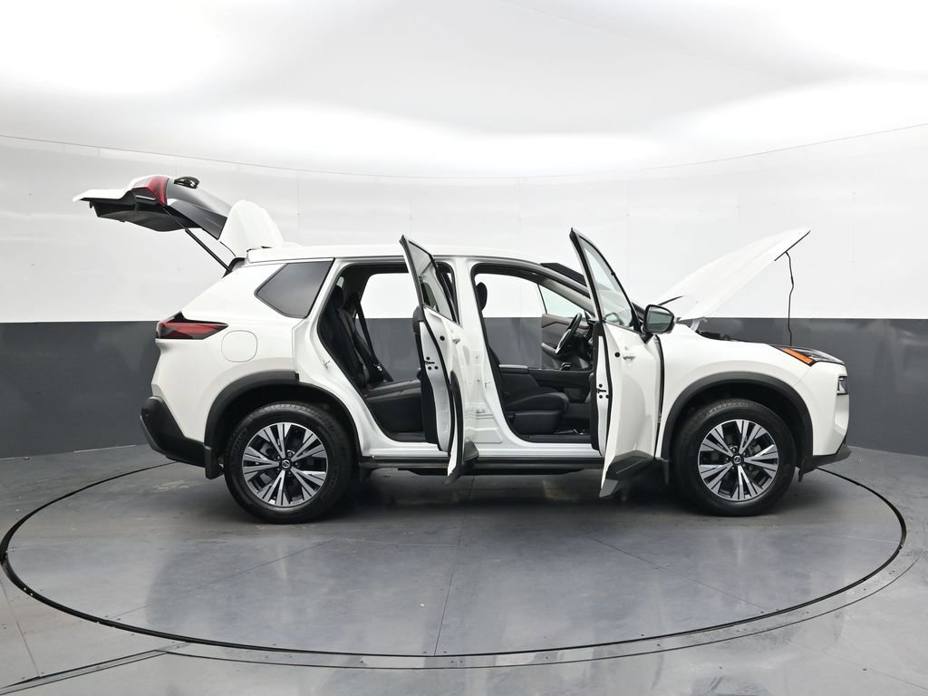 Used 2021 Nissan Rogue SV image 41