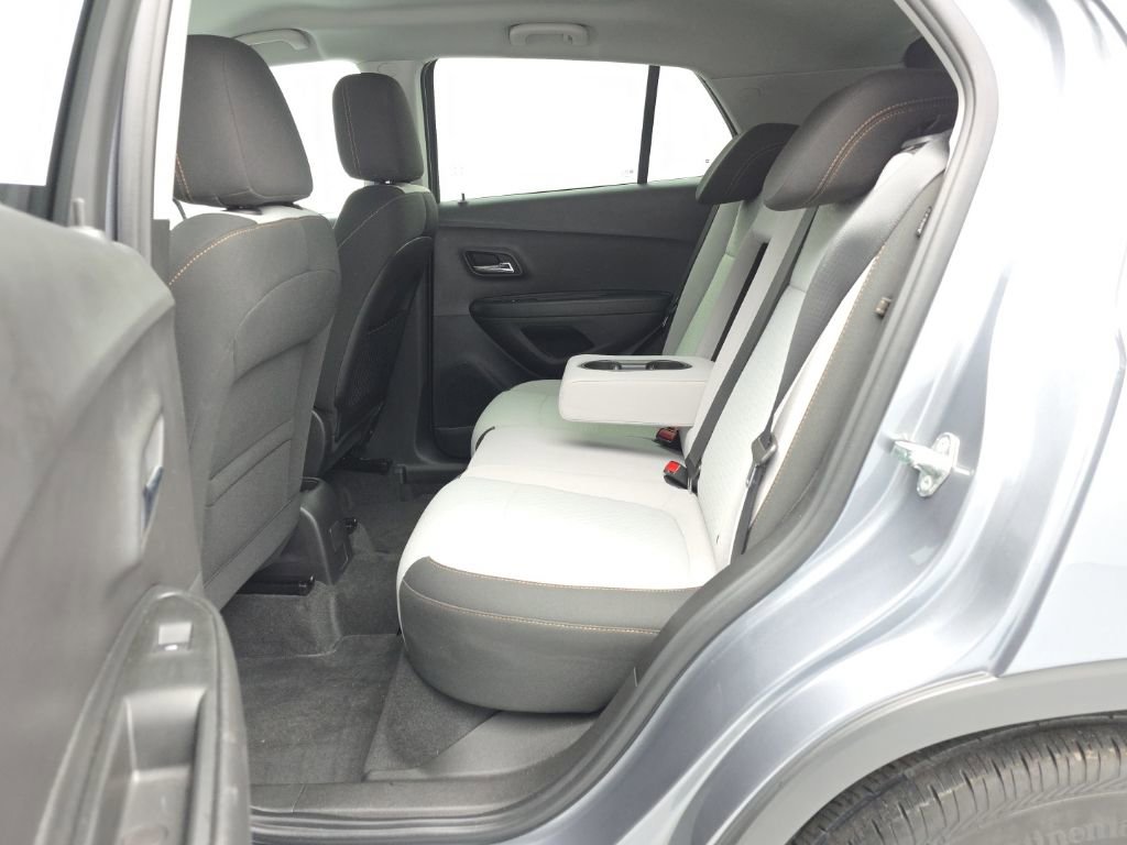 Certified 2020 Chevrolet Trax LS w/ Tint and Cruise Package FWD image 38