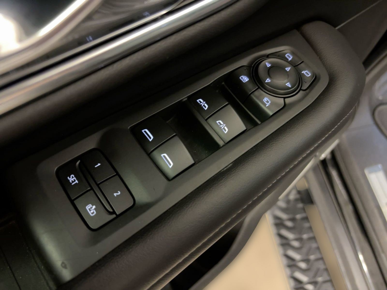 Used 2021 Chevrolet Tahoe Z71 w/ Z71 Off-Road Package image 21