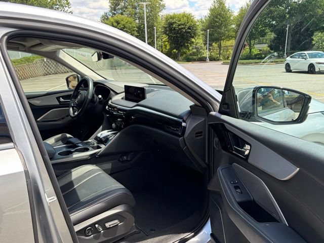 Used 2023 Acura MDX SH-AWD w/ Technology Package image 29