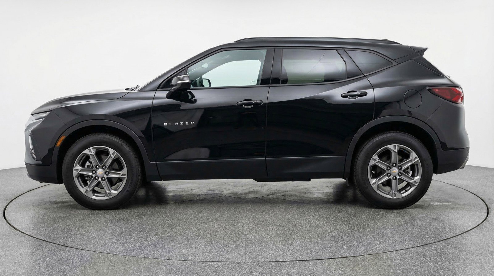 Used 2025 Chevrolet Blazer LT image 5