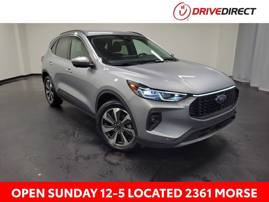 Used 2024 Ford Escape Platinum AWD/4WD image 1