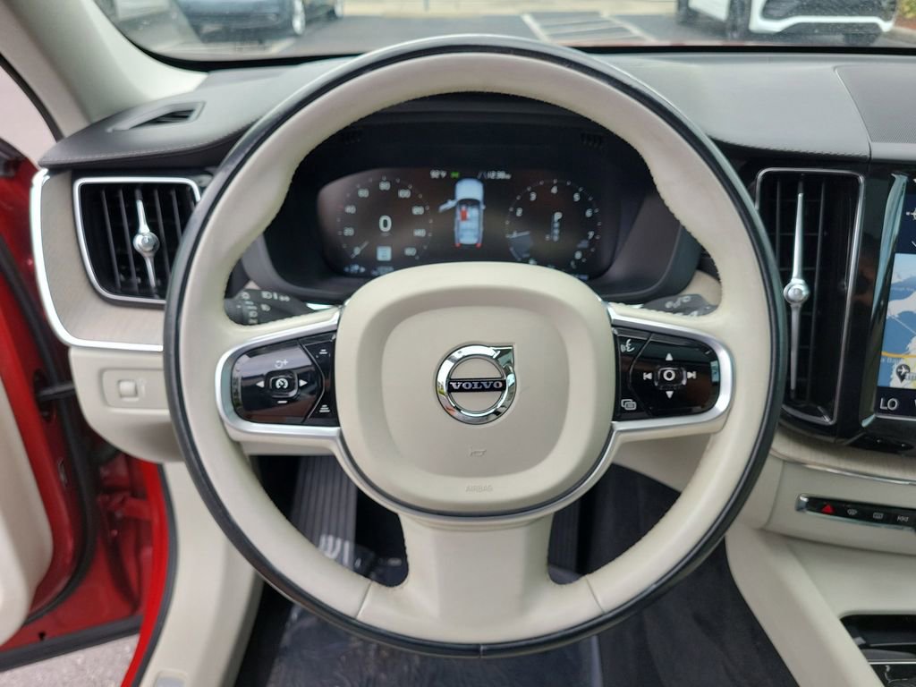 Used 2018 Volvo XC60 T5 Inscription w/ Convenience Package image 28