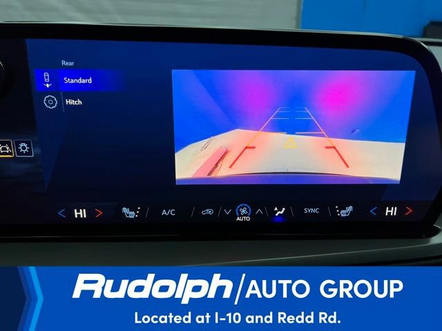 Used 2025 Chevrolet Traverse LT image 25