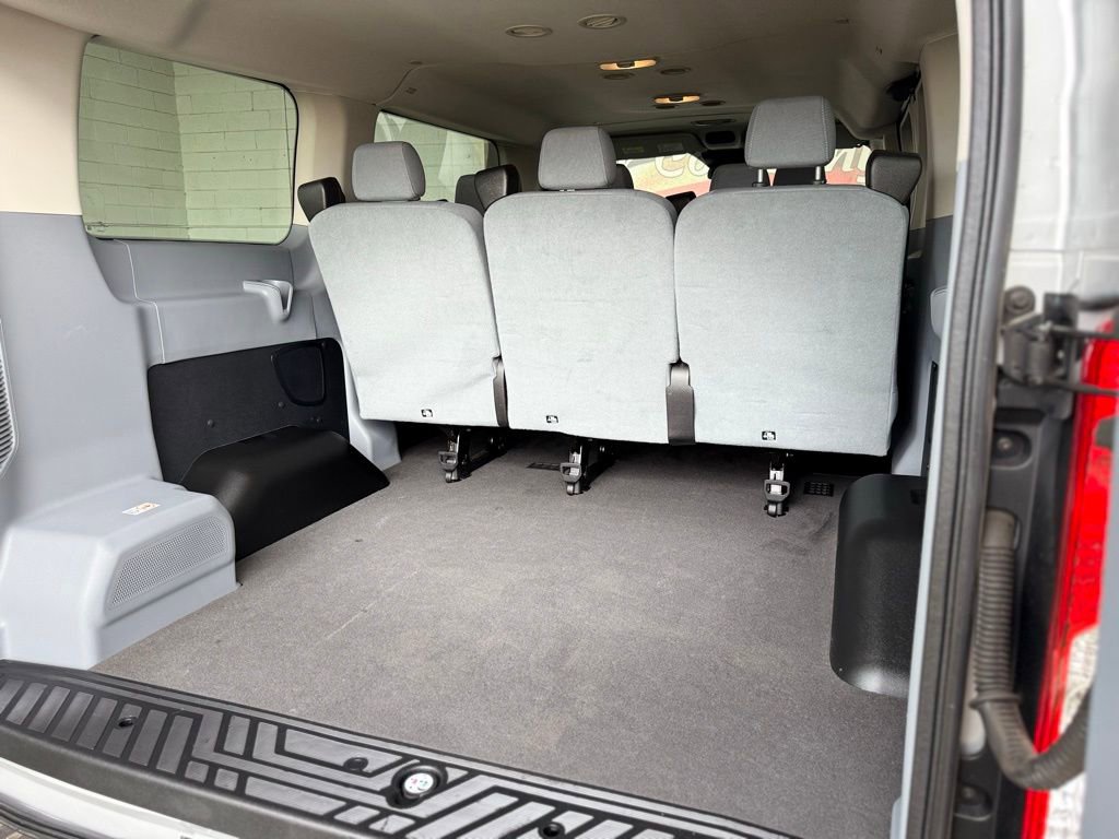 Used 2015 Ford Transit 150 XLT image 27