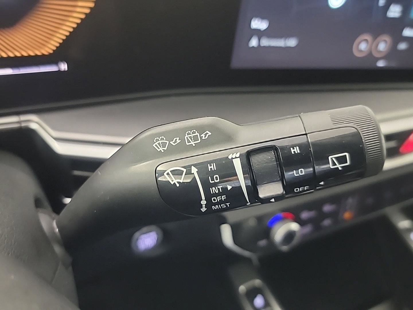 Used 2025 Kia Sorento EX w/ Panoramic Sunroof Package image 29