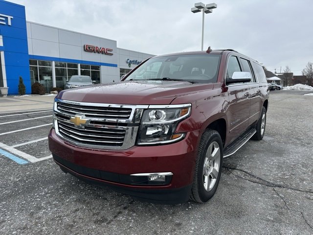 Used 2020 Chevrolet Suburban Premier image 2