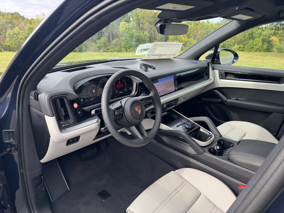 New 2026 Porsche Cayenne image 4