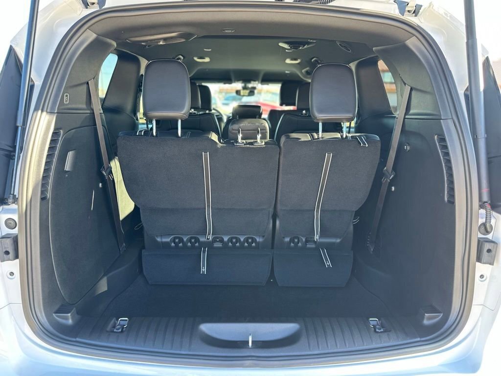 New 2026 Chrysler Pacifica Select image 11