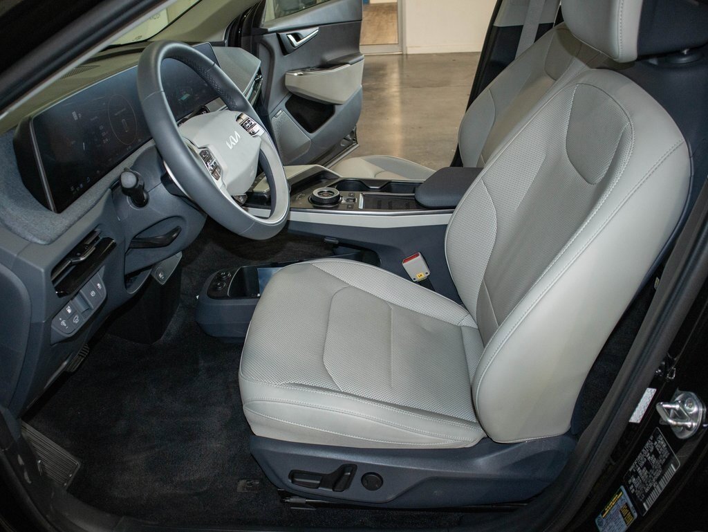 New 2023 Kia EV6 Wind image 8