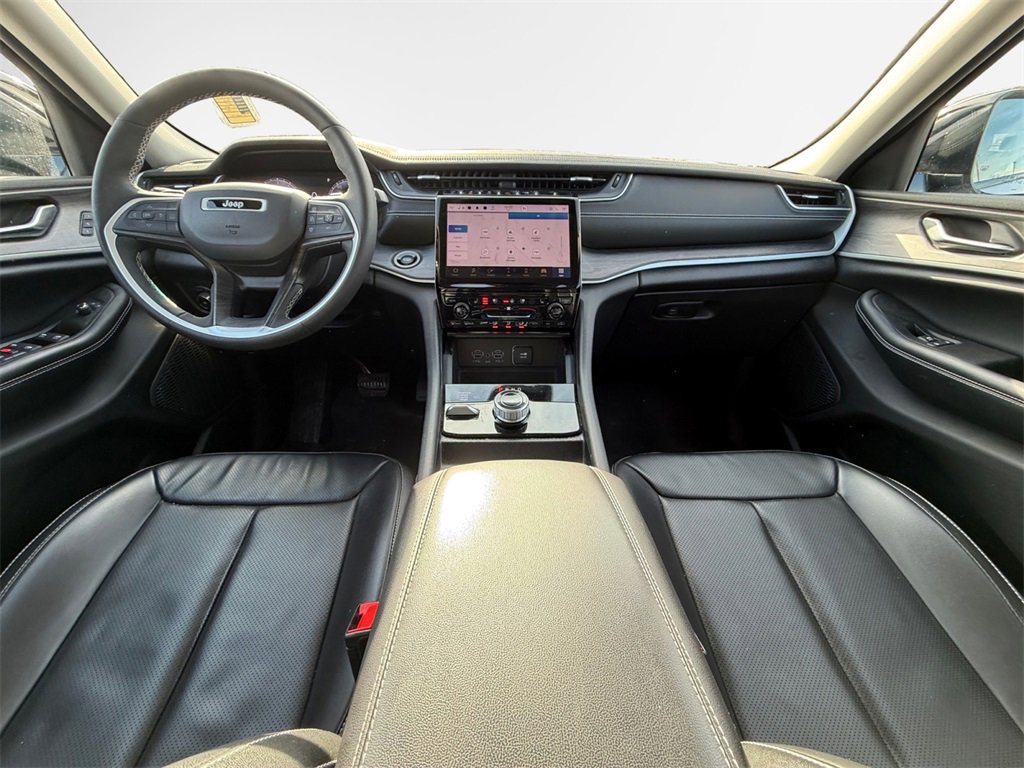 Certified 2024 Jeep Grand Cherokee Limited w/ Luxury Tech Group II image 28