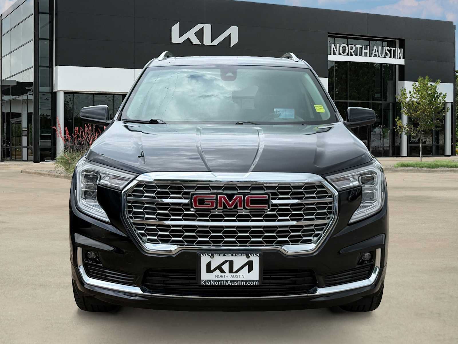 Used 2022 GMC Terrain Denali w/ LPO, Cargo Package AWD/4WD image 7