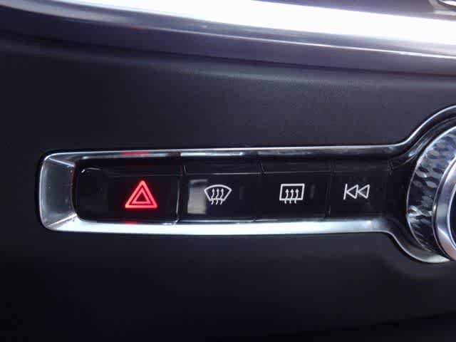 Used 2024 Volvo S60 B5 Plus FWD image 30