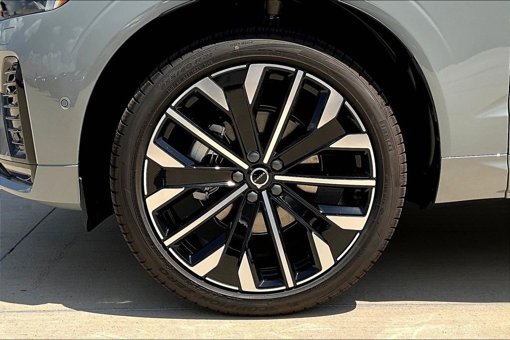 New 2026 Volvo XC60 B5 Ultra w/ Climate Package image 25