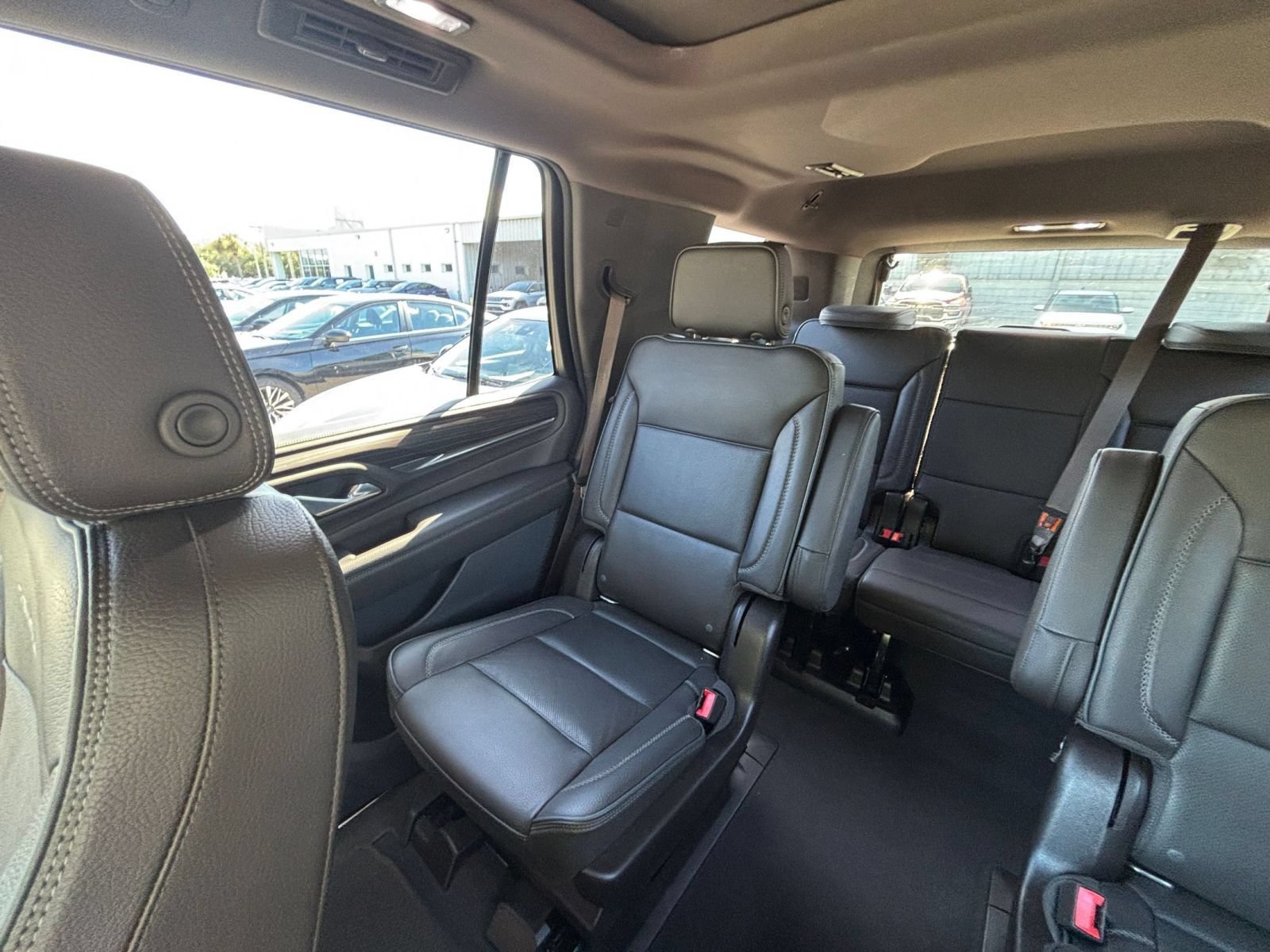 Used 2022 GMC Yukon Denali w/ Denali Premium Package RWD image 76