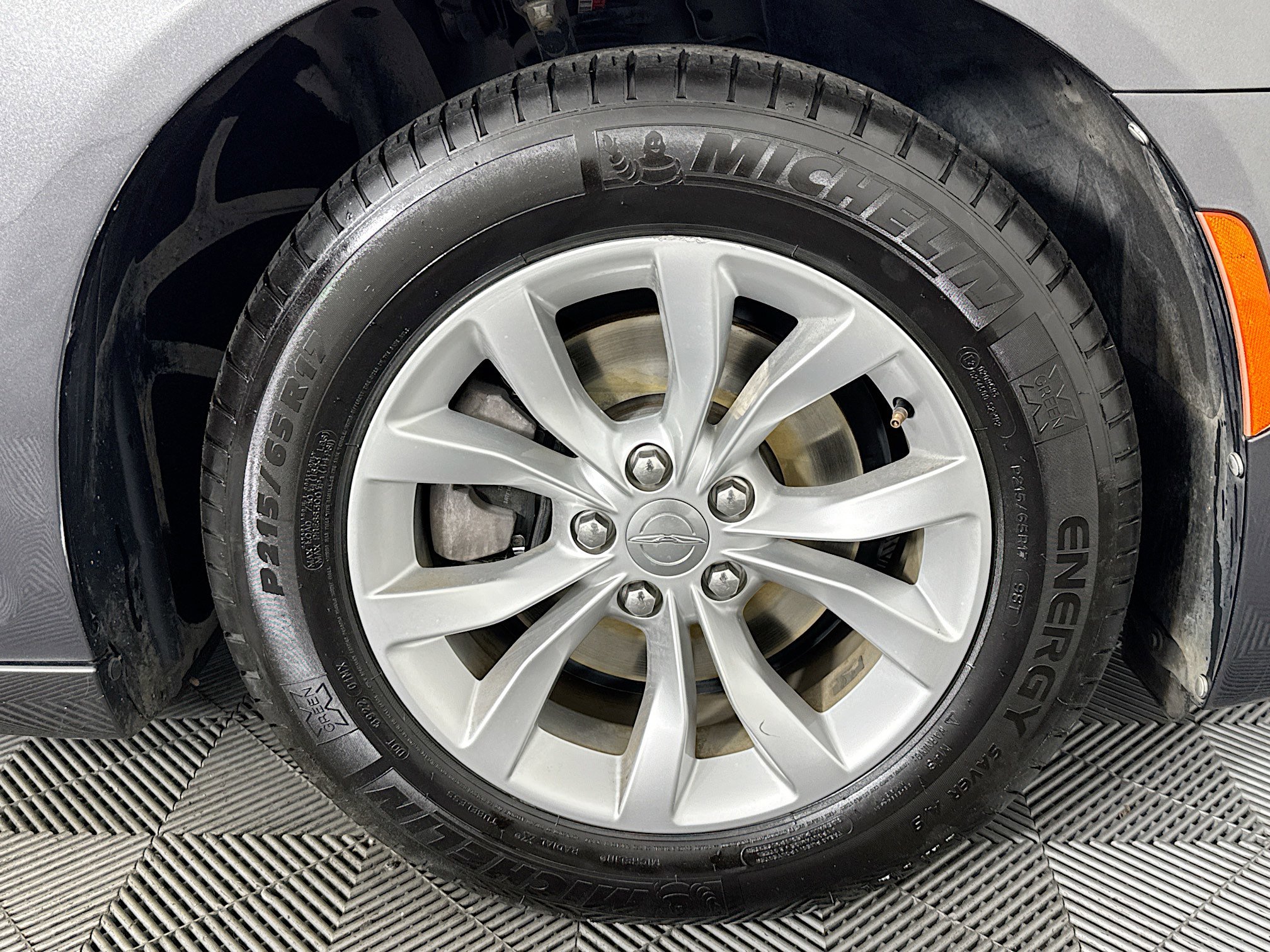 Used 2020 Chrysler 300 Touring RWD image 31