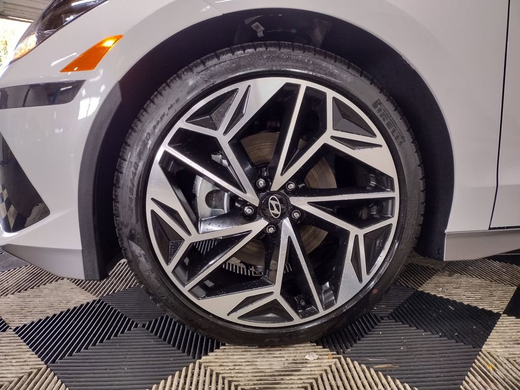 New 2025 Hyundai Ioniq 6 SEL AWD/4WD image 5