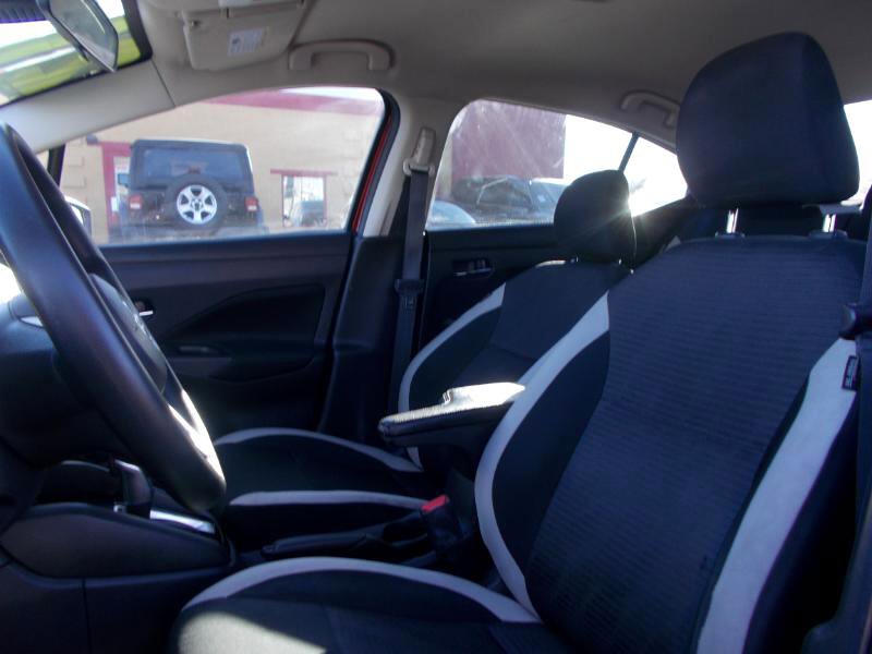 Used 2021 Nissan Versa SV image 11