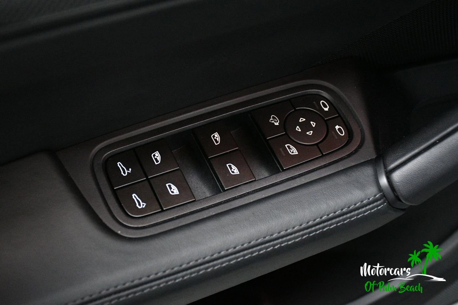 Used 2024 Porsche Cayenne Turbo GT image 22