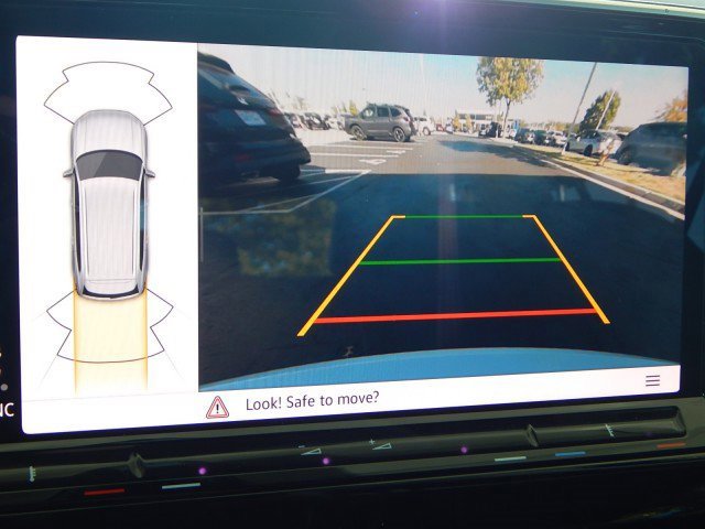 Used 2024 Volkswagen Atlas SE image 26