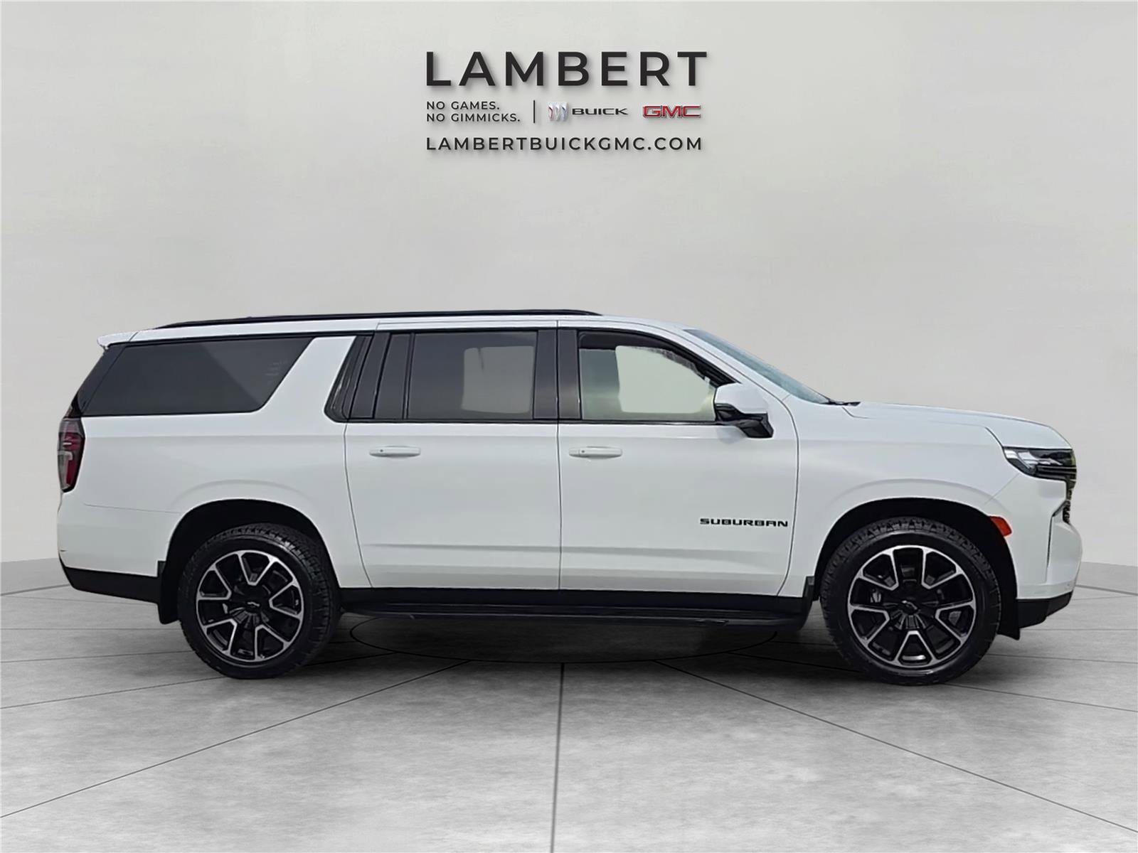 Used 2022 Chevrolet Suburban RST w/ Luxury Package AWD/4WD image 6