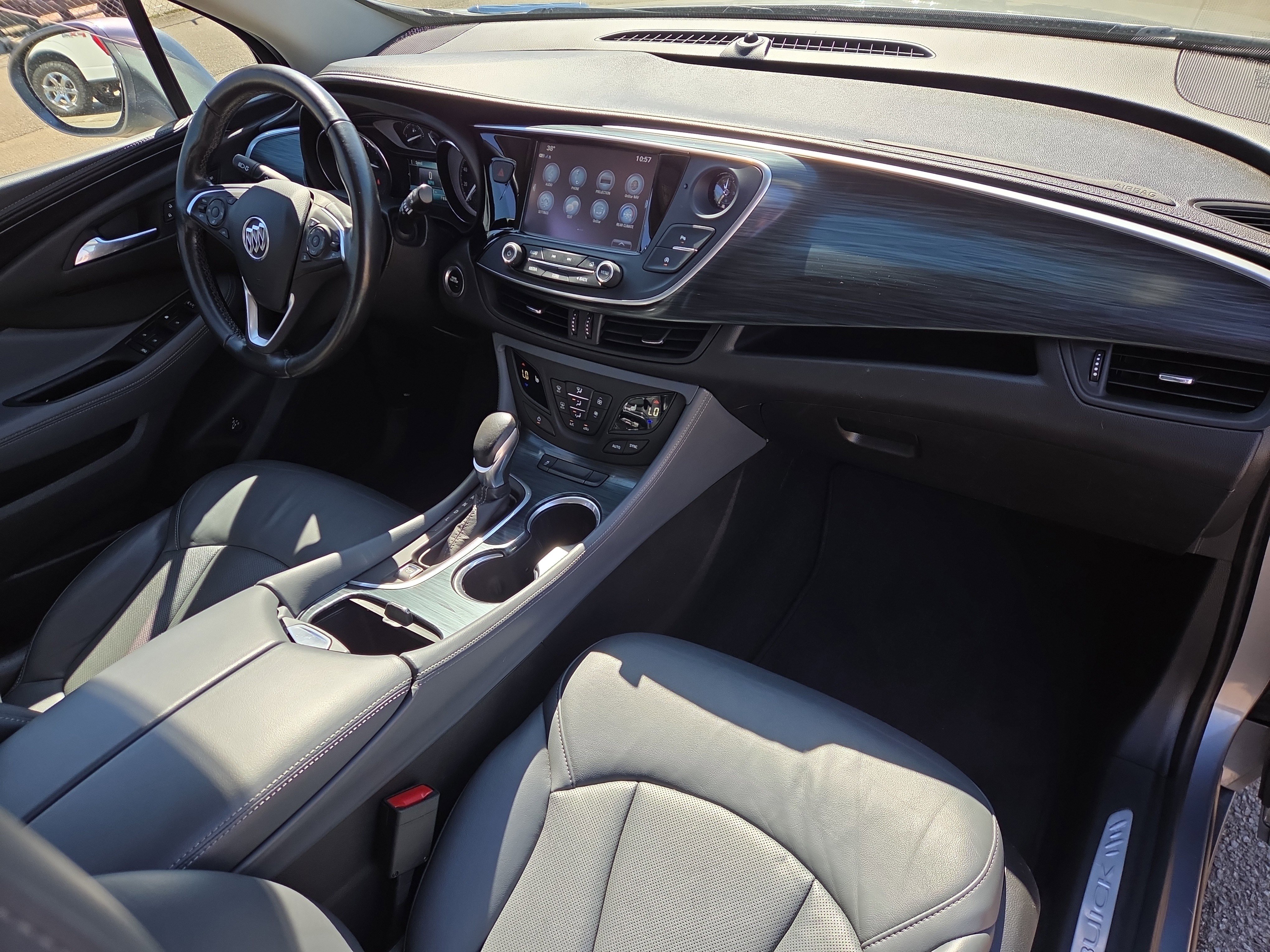 Used 2020 Buick Envision Essence FWD image 17