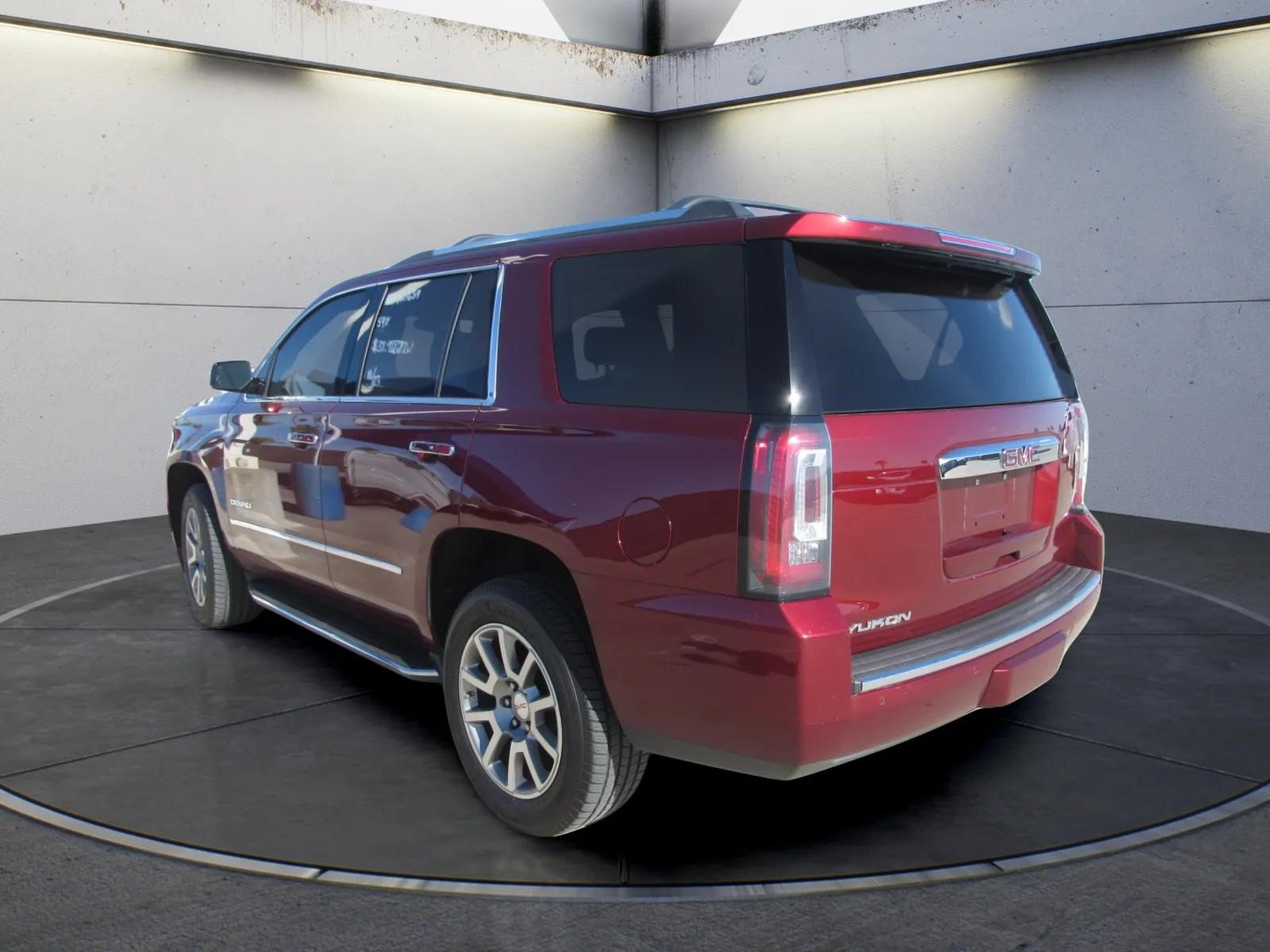 Used 2018 GMC Yukon Denali w/ Open Road Package AWD/4WD image 4