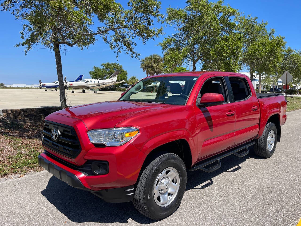 Used 2017 Toyota Tacoma SR RWD image 28
