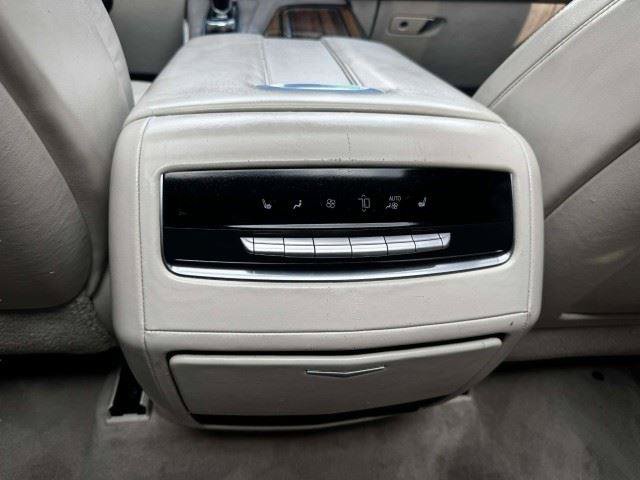 Used 2021 Cadillac Escalade Premium Luxury Platinum AWD/4WD image 55