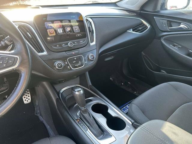 Used 2016 Chevrolet Malibu LT image 15